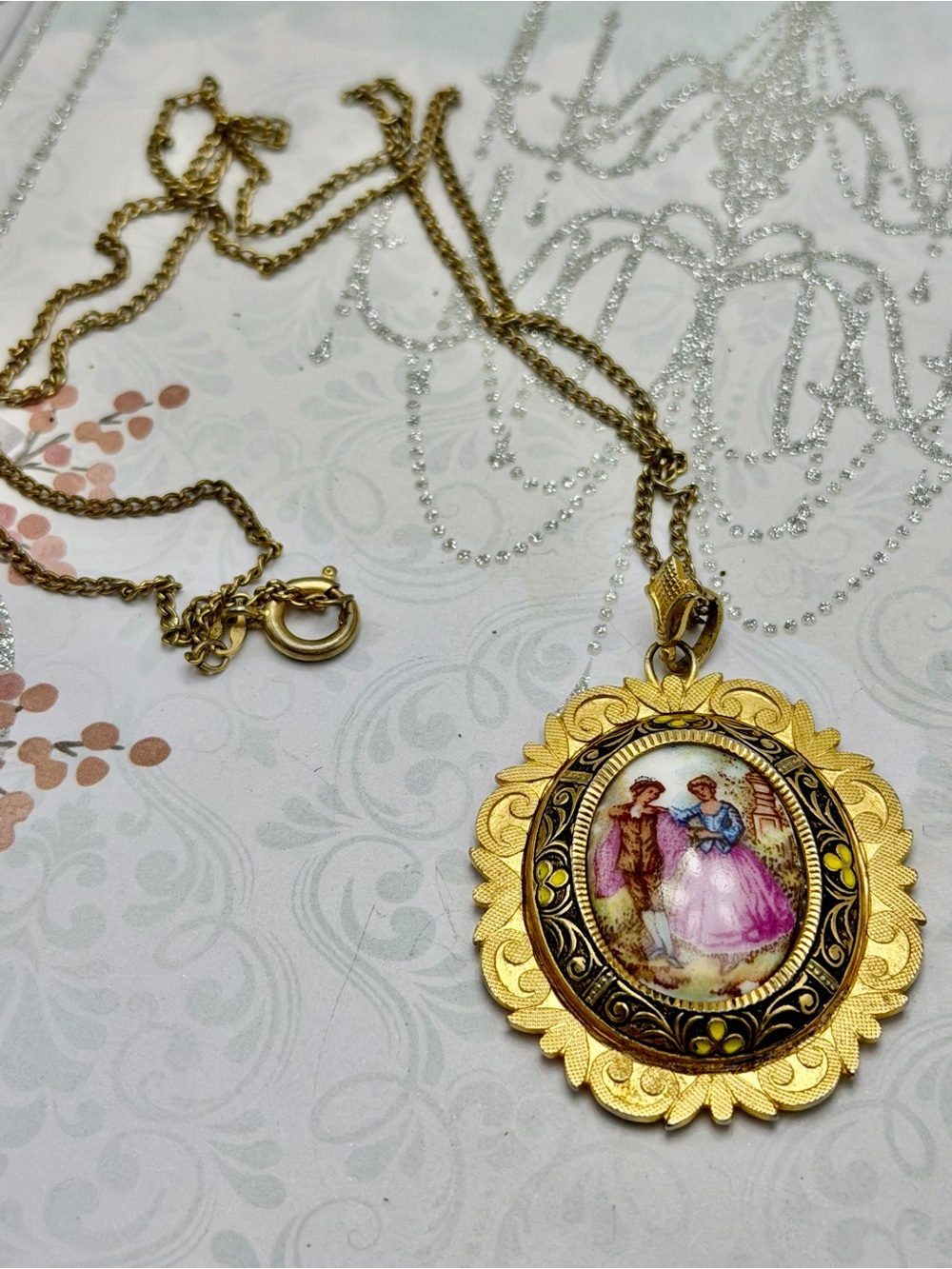 Vintage Limoges Gold and Black Vintage Pendant Necklace #15UN